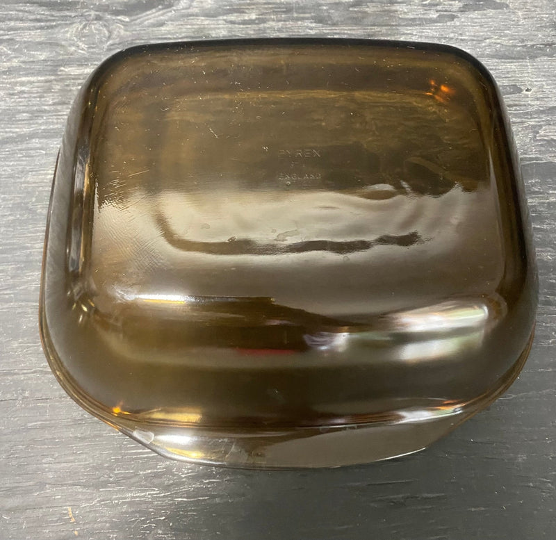 Amber Pyrex Casserole Baking Dish