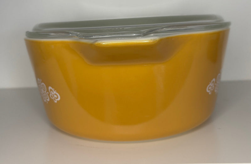 Pyrex Butterfly Gold 2.5 Quart Casserole Dish 475-B