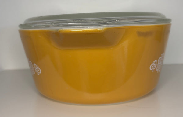 Pyrex Butterfly Gold 2.5 Quart Casserole Dish 475-B