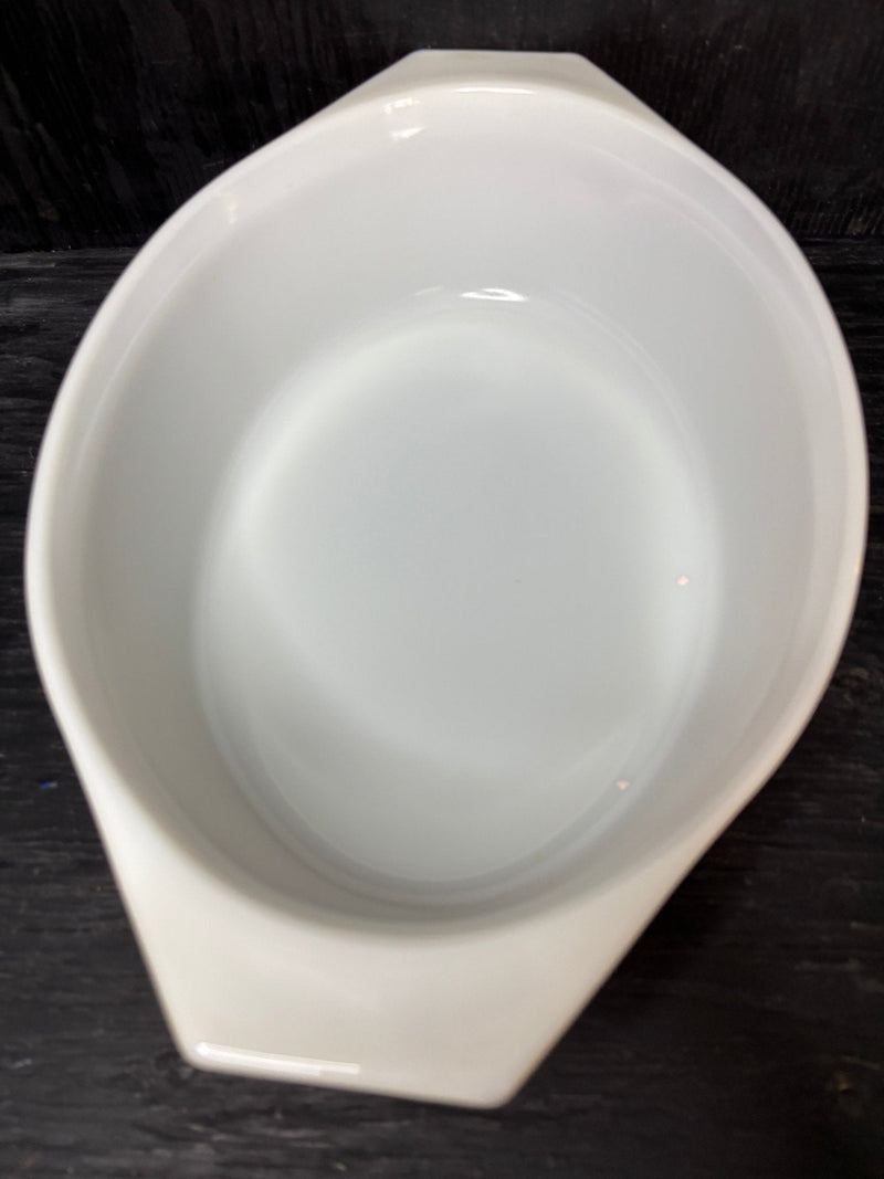 Pyrex Butterfly Gold 2.5 Quart Casserole Dish