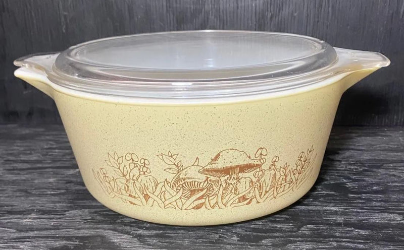 Pyrex Forest Fancies Mushroom 2.5 Quart Casserole Dish