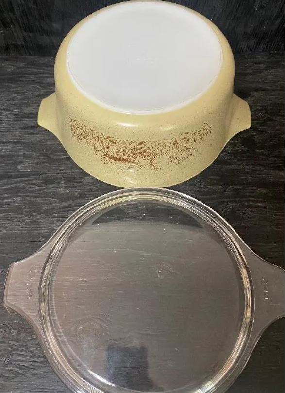 Pyrex Forest Fancies Mushroom 2.5 Quart Casserole Dish