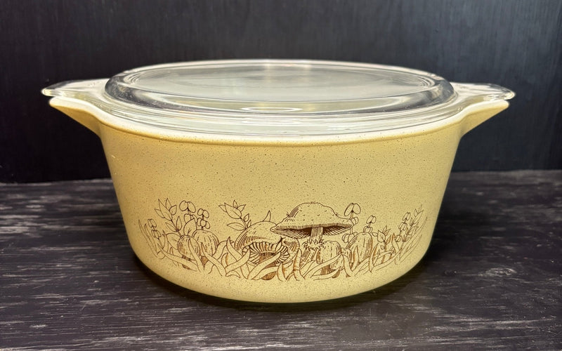 Pyrex Forest Fancies Mushroom Design 2.5 Liter Round Casserole Dish
