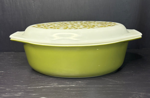 Pyrex Spring Verde Avocado Green 2.5 Quart Casserole Dish