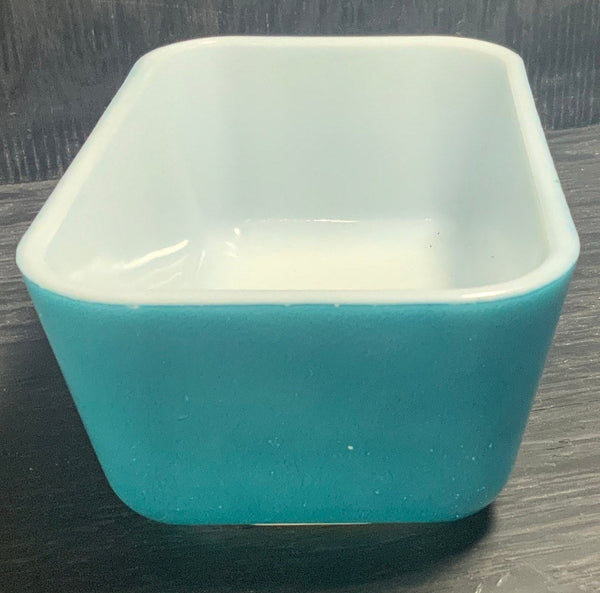 Vintage Pyrex Blue Fridgie Dish