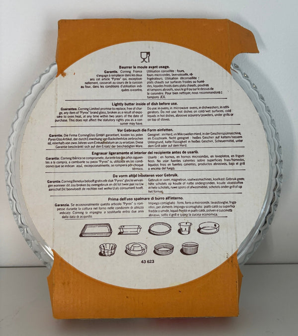 Vintage Pyrex Patisserie Flan Dish