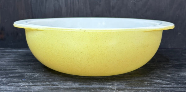 Yellow Pyrex Round 2 Quart Casserole Dish